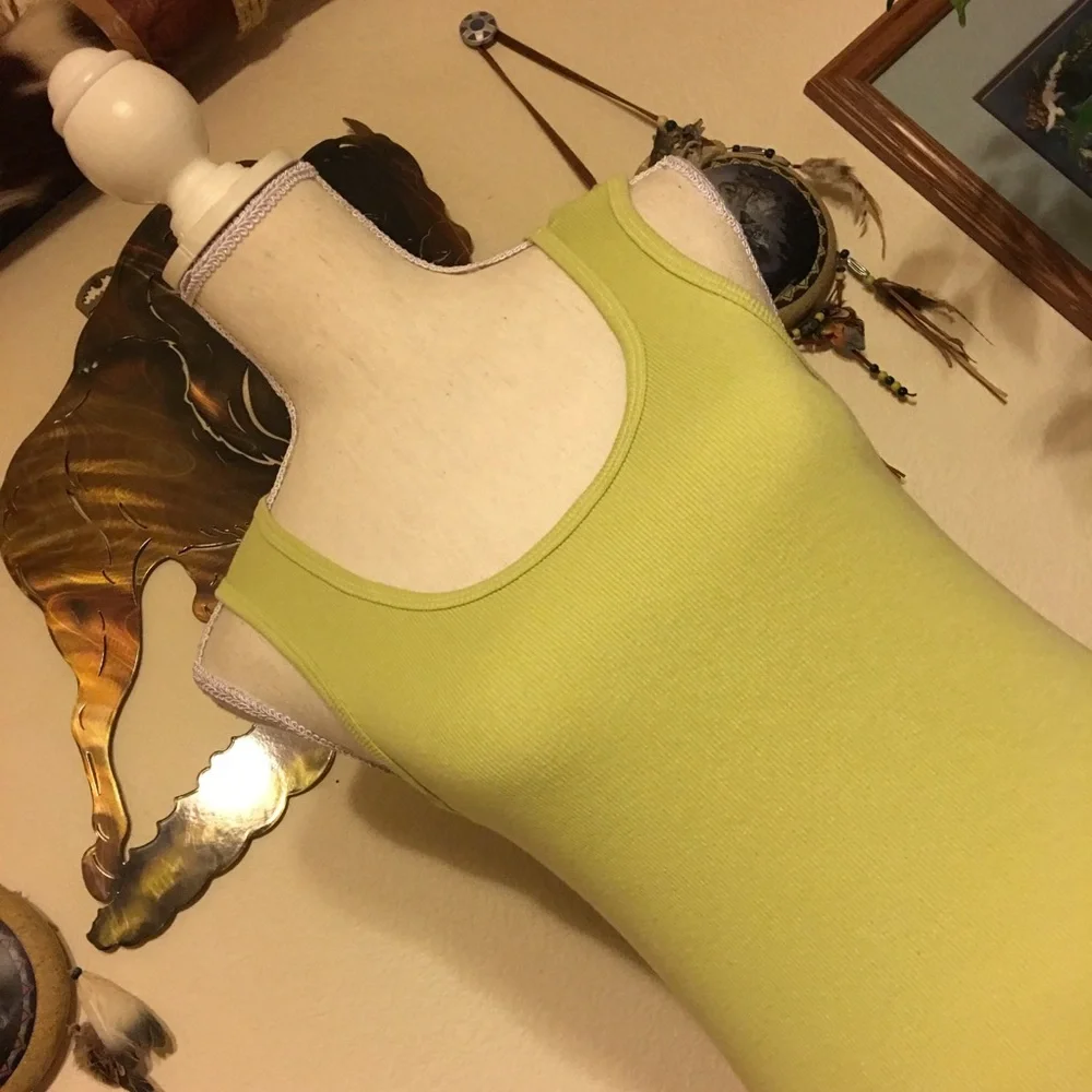 Metro style rib knit green stretchy tank NWOT M